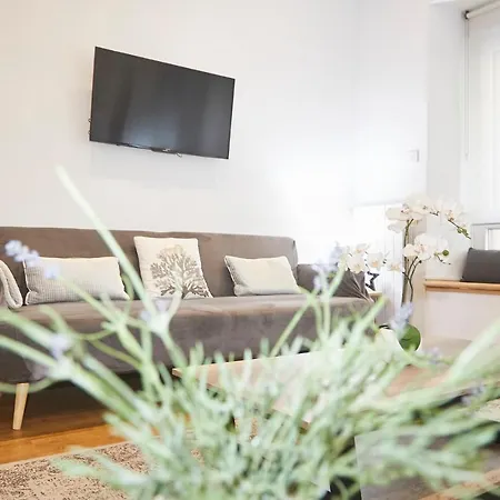 Prim By Luxe Apartment *