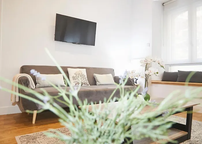 Prim By Luxe Con Aire Condicionado アパート *